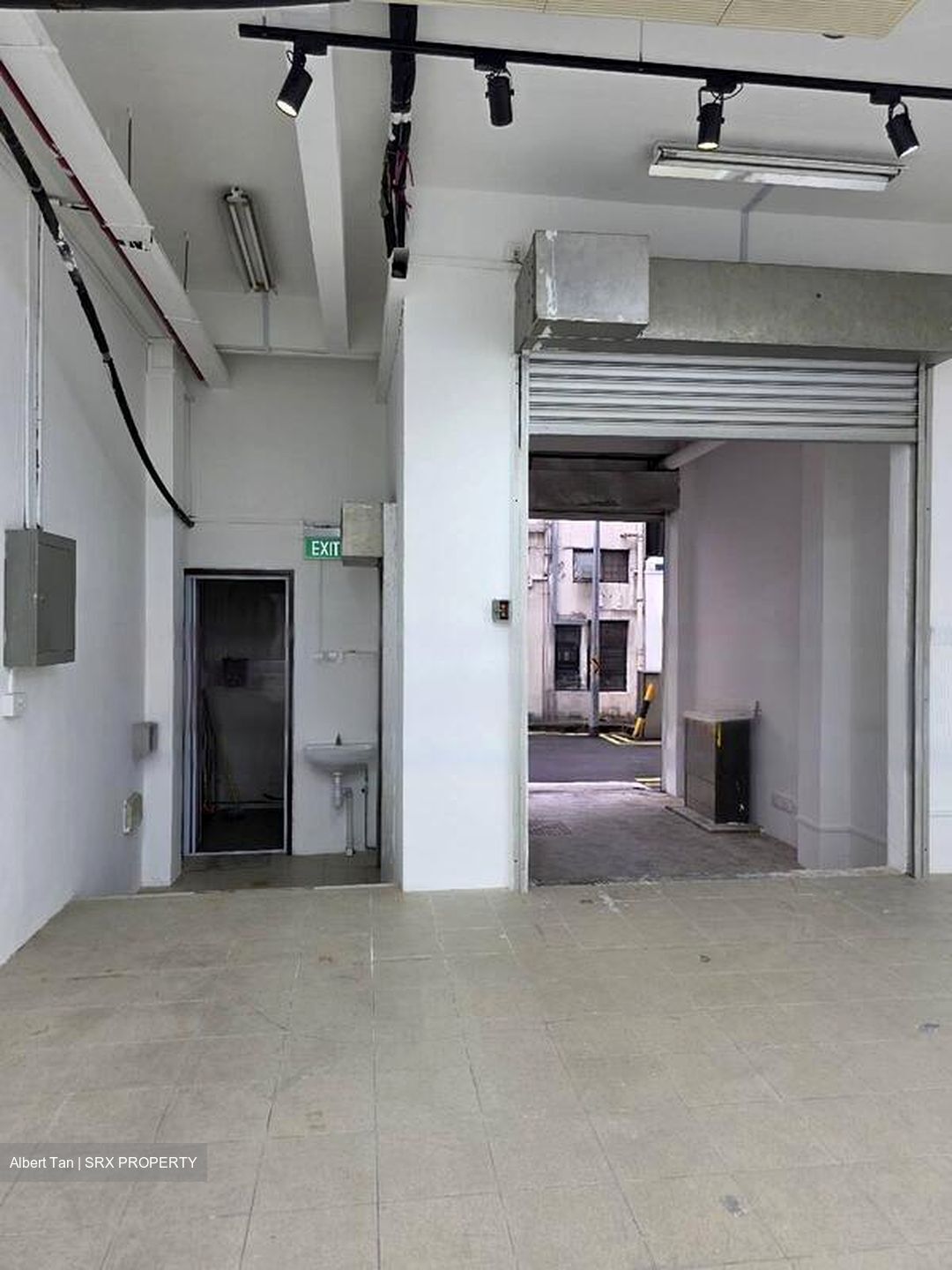 Sam Leong Road (D8), Shop House #476285131